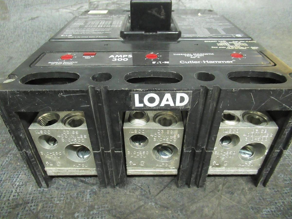 Used CUTLER HAMMER BREAKER LS36F600E 600A 3 POLE 600VAC W/ LUGS AND SHUNT TRIP
