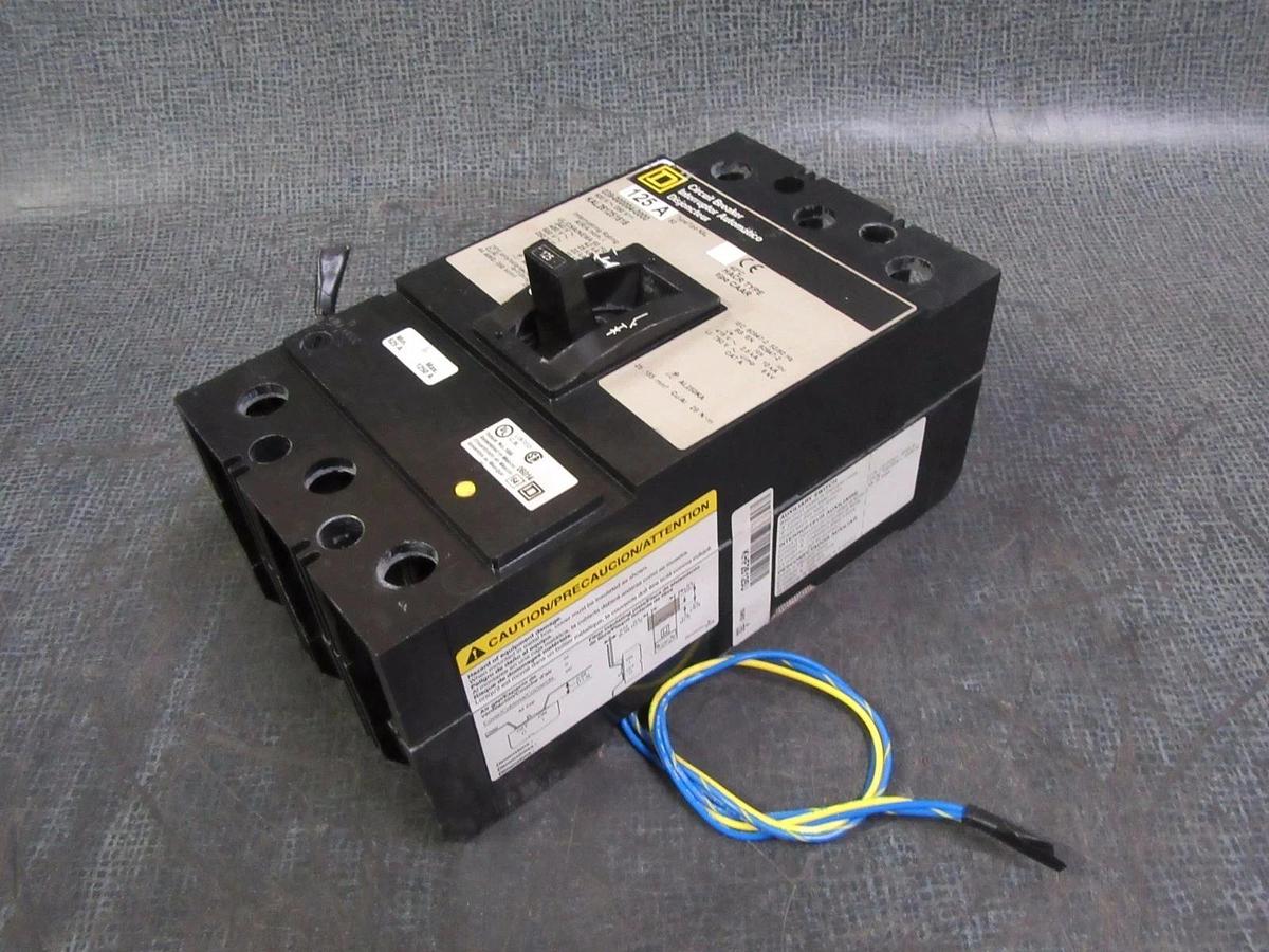 Used SQUARE D CIRCUIT BREAKER 125 AMP 600 VAC 2 POLE * UNDERVOLTAGE TRIP & AUX SWITCH