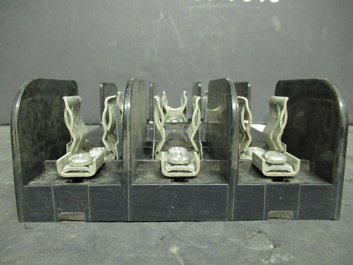 Used GOULD SHAWMUT FUSE HOLDER 60328R FOR 30 AMP 600 V FUSES