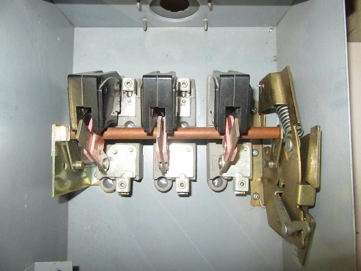 Used FPE FEDARAL PACIFIC RH5636R NON-FUSIBLE DISCONNECT NEMA 3R 60 AMPS 600 VAC