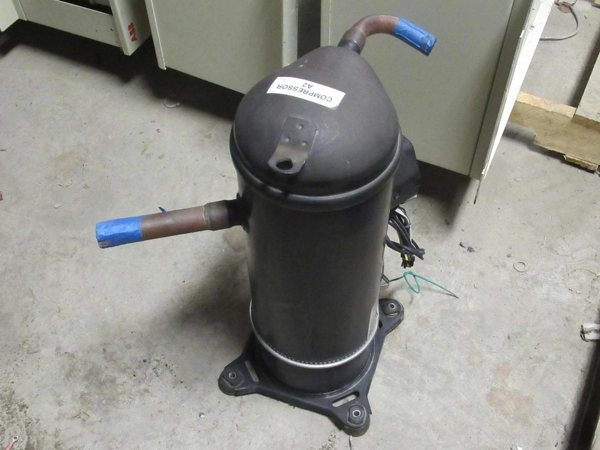 Used DANFOSS SCROLL COMPRESSORS HCM094T4LC2 460VAC 3PHASE 60HZ **WARRANTY**