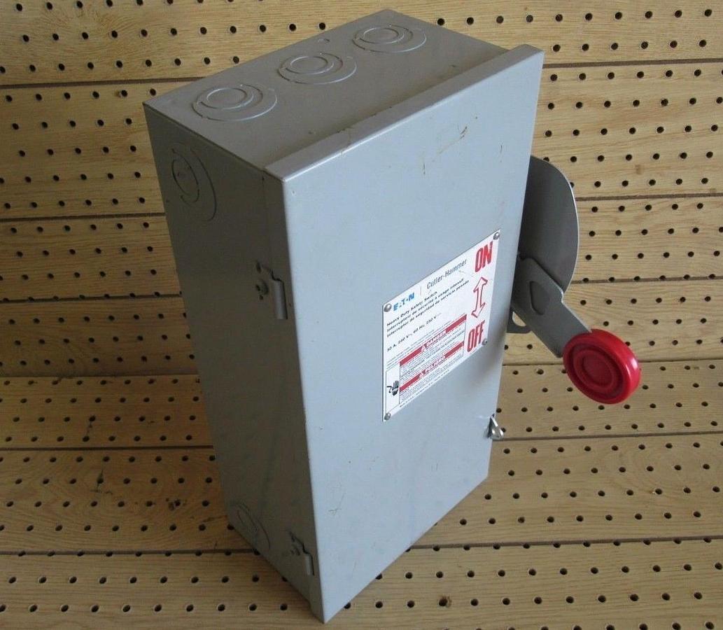 Used CUTLER HAMMER DISCONNECT DH221NGK 30A 240VAC 250VDC 2-POLE **WARRANTY INCLUDED**