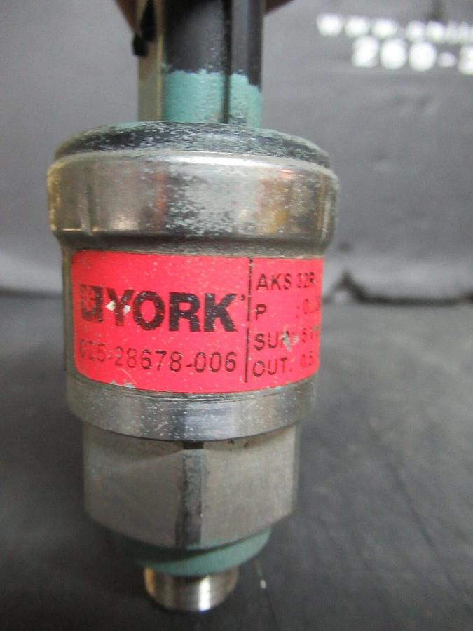 Used YORK DANFOSS PRESSURE TRANSDUCER 025-28678-006 300 PSIS 5 VDC **WARRANTY**