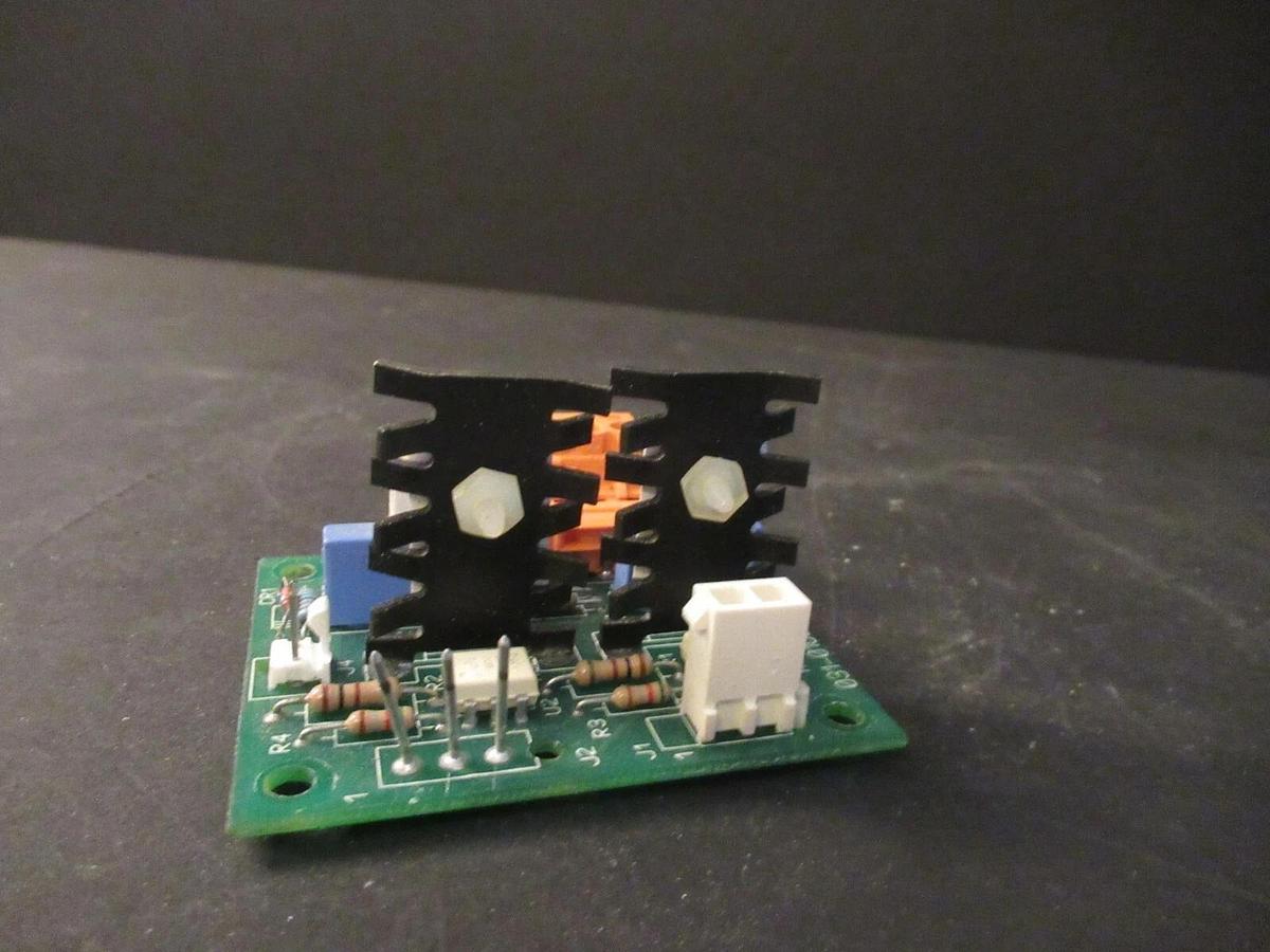 Used YORK LEVEL CONTROL CIRCUIT BOARD 031-01655-000 REV B **WARRANTY INCLUDED**