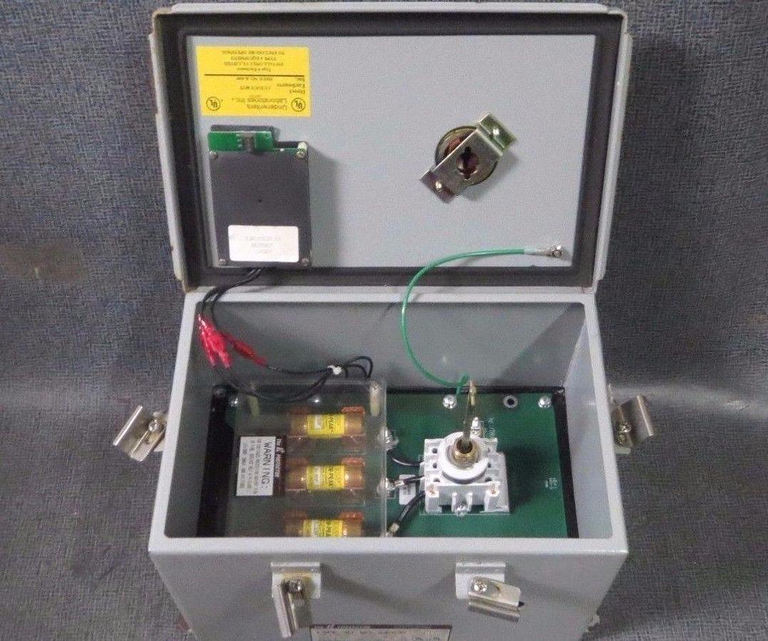 Used INNOVATIVE TECHNOLOGIES INC - LSPE SURGE PROTECTOR 120/240V # LSPE-3D 120/240CD