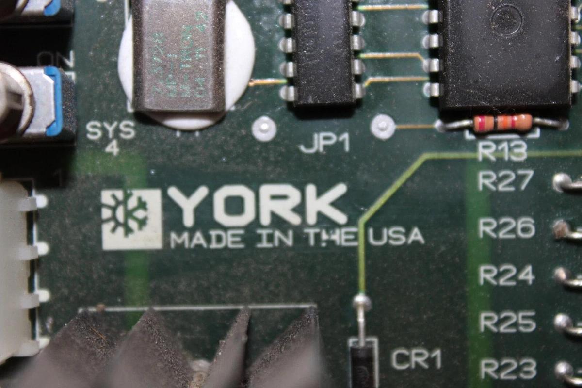 Used YORK HVAC CHILLER PROCESSING CIRCUIT BOARD 031-01095-002 REV. E **WARRANTY**