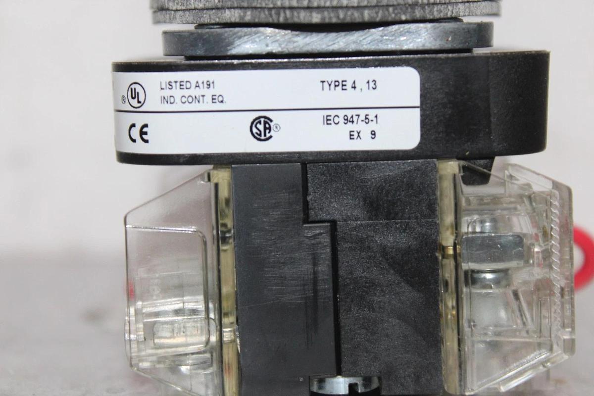 Used ALLEN BRADLEY PUSH BUTTON CONTACT BLOCK 800T-QTH10G 120 VOLT **WARRANTY**