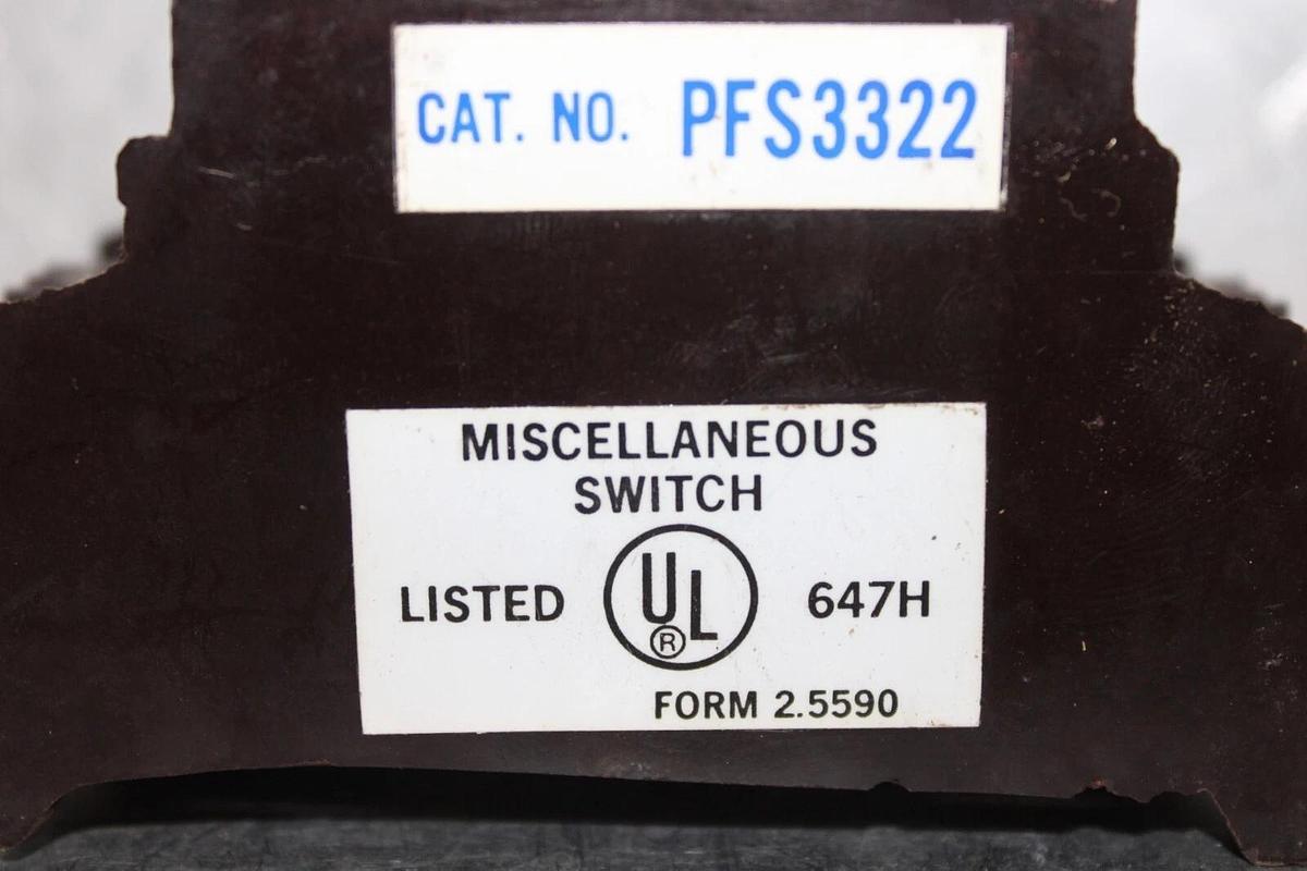 Used CUTLER HAMMER PULL OUT SWITCH FUSE HOLDER PFS3322 2-POLE 240 VOLT 7.5 HP