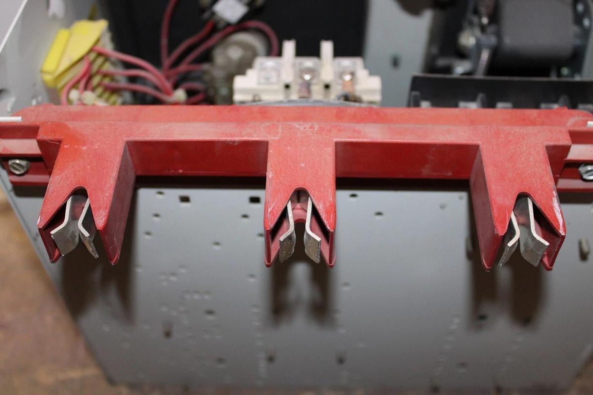 Used CUTLER HAMMER MCC STARTER BUCKET 2100 FREEDOM 12" CL75250-6 60 AMP SIZE 2