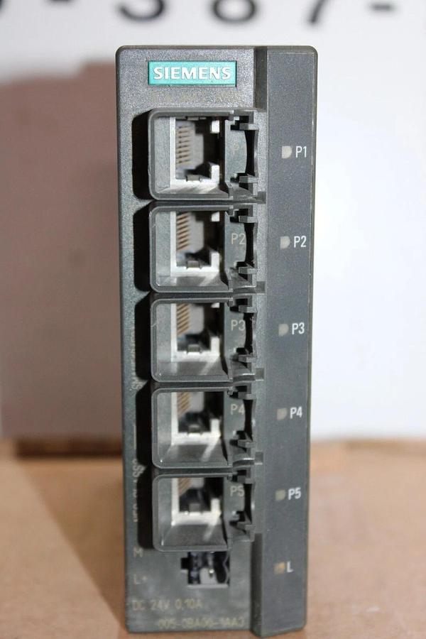 Used SIEMENS INDUSTRIAL ETHERNET SWITCH SCALANCE X005 6GK5005-0BA00-1AA3 24 VDC 0.1 A