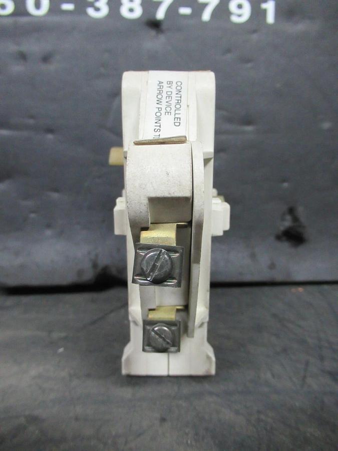 Used CUTLER-HAMMER AUXILIARY CONTACT WM16H STYLE: 1A96651G01 FOR W/K200 SERIES
