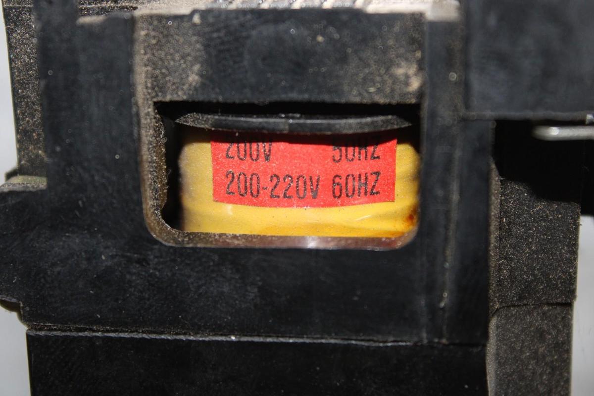 Used MAGNETIC STARTER S-C11L 500 VAC 20 AMP 4-POLE 5.5 HP COIL: 220 VOLT *WARRANTY*