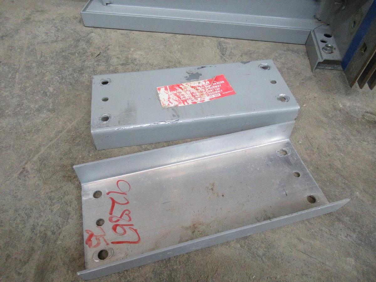 Used 3000 AMP GE SPECTRA SERIES EDGEWISE BUSWAY OFFSET 0292867 600 V 3 PH 3 W W/ G