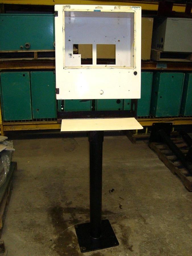 Used OPERATOR INTERFACE ENCLOSURE 4 FT FLAT PANEL STYLE INDUSTRIAL COMPUTER STAND