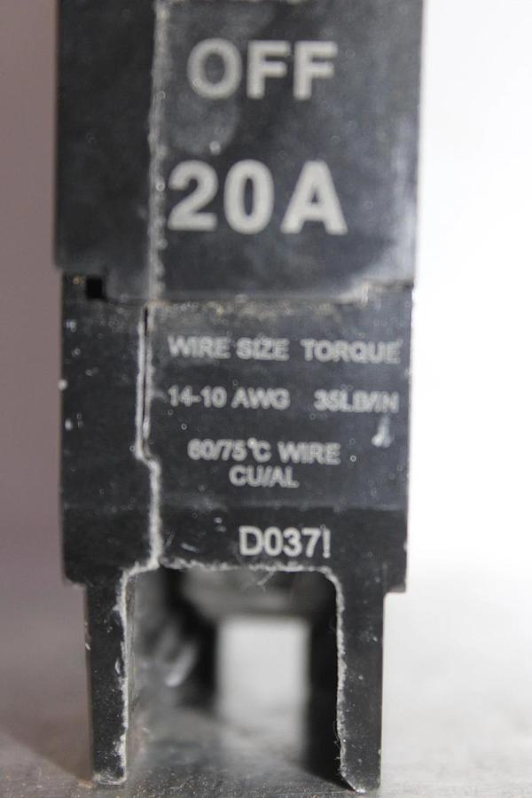 Used GENERAL ELECTRIC HACR CIRCUIT BREAKER M-1068 E11592 20 AMP 277 VOLT