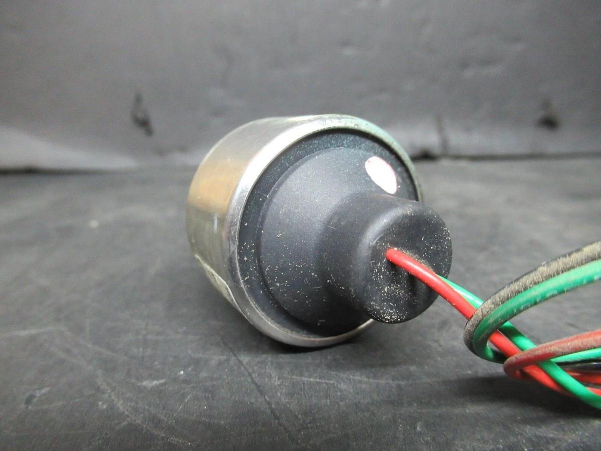 Used YORK PRESSURE TRANSDUCER 025-29151-003 P459-5014-20A *NO RATINGS*