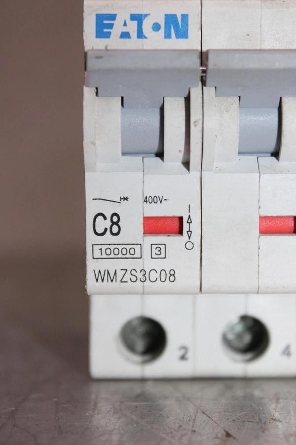 Used EATON CIRCUIT BREAKER WMZS3C08 3-POLE 8 AMP 277/480 VAC C8