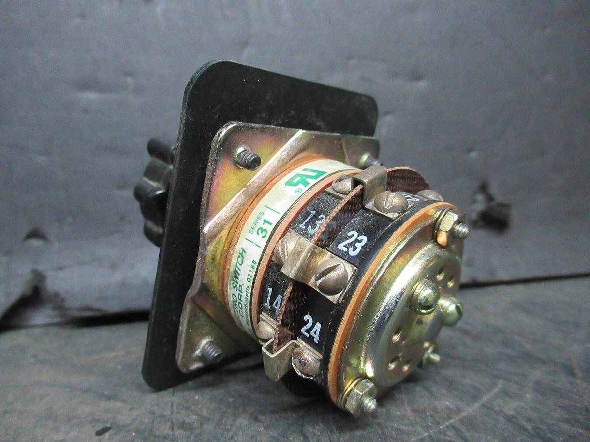 Used ELECTROSWITCH SERIES 31 CONTROL SWITCH 3109C 3-PHASE 125-600 VAC 10-3 AMP