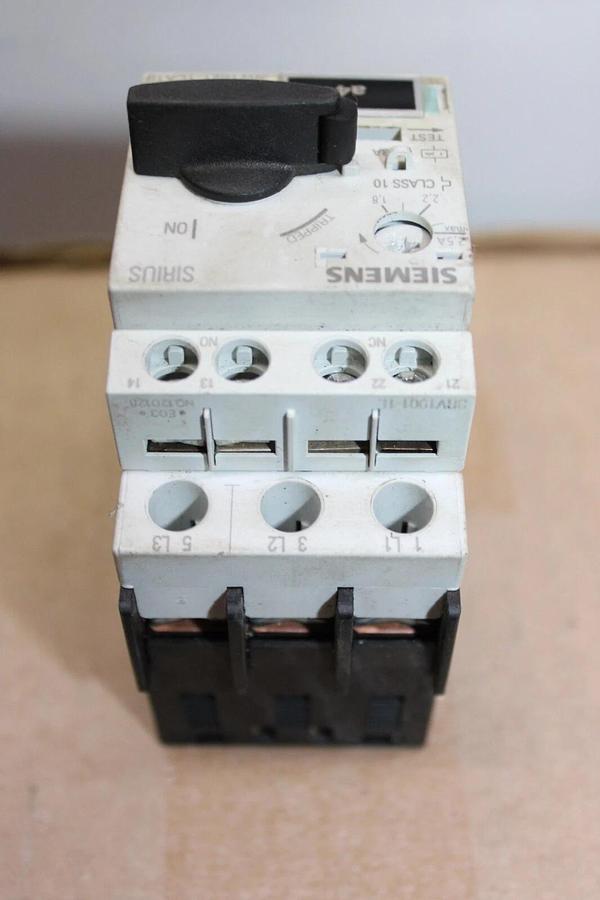 Used SIEMENS MANUAL MOTOR STARTER 3RV1021-1CA10 600 VAC 2.5 AMP 2HP **WARRANTY**