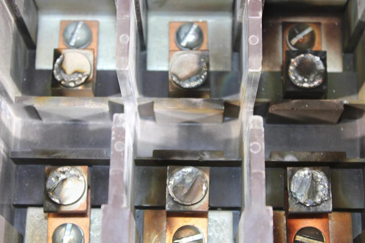 Used CUTLER HAMMER CONTACTOR C832KN9 200 AMP 600 VOLT 3-PHASE COIL: 120V **WARRANTY**