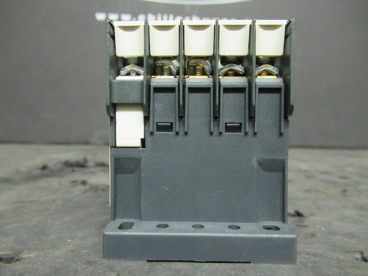 Used TELEMECANIQUE CONTACTOR CA3KN31BD 10 AMP 600 VAC COIL: 24 VDC **WARRANTY**