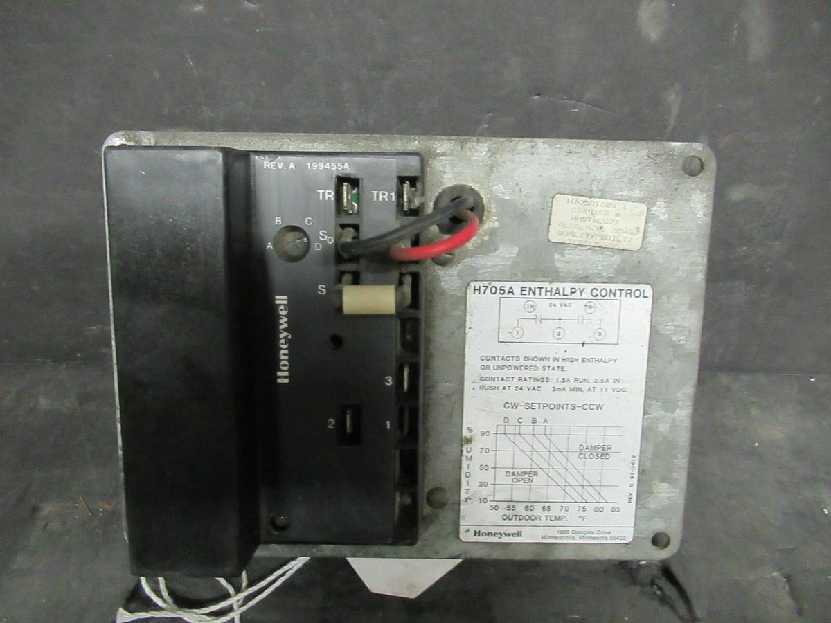 Used HONEYWELL ENTHALPY CONTROL H705A1029-1 3.5 AMP 24 VAC