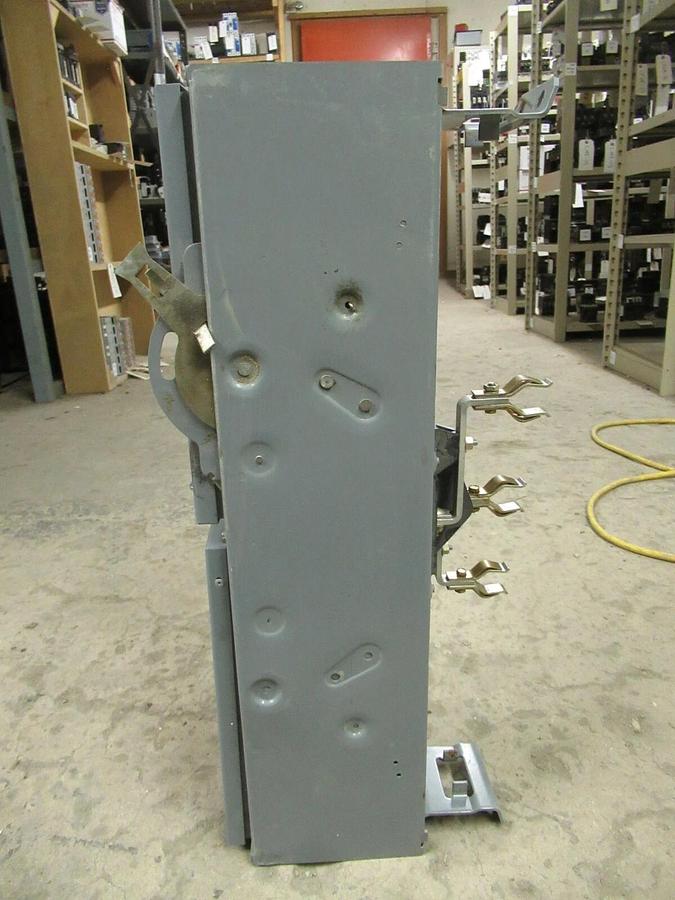 Used SQUARE D QMB321HW SERIES E1 30 AMP 240 VAC 3 POLE FUSIBLE BRANCH SWITCH