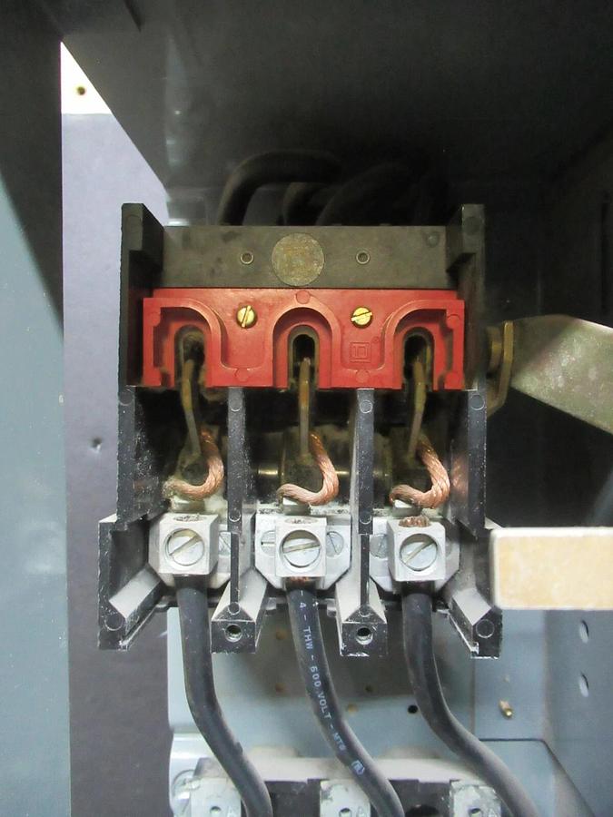 Used SQUARE D MCC MOTOR CONTROL DUAL FEEDER 17" MODEL 4 NO FUSES WITH DISCONNECTS