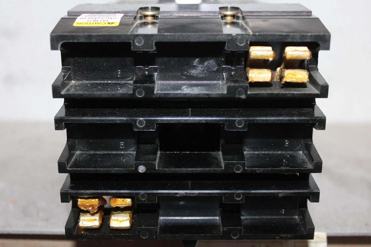 NIB SQUARE D I-LINE CIRCUIT BREAKER KA256125AC 125 AMP 600 VAC 2-POLE