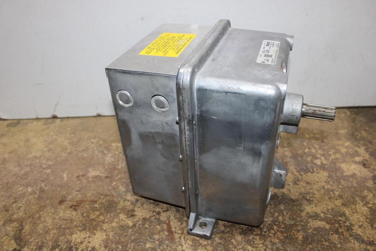 Used YORK ACTUATOR 025-29657-001 0.95 AMP 120 VOLT 50/60 HZ 50 WATT