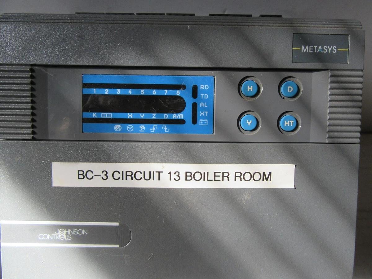 Used METASYS / JOHNSON CONTROLS DX-9100-7454 REVISION B ENERGY MANAGEMENT PLC