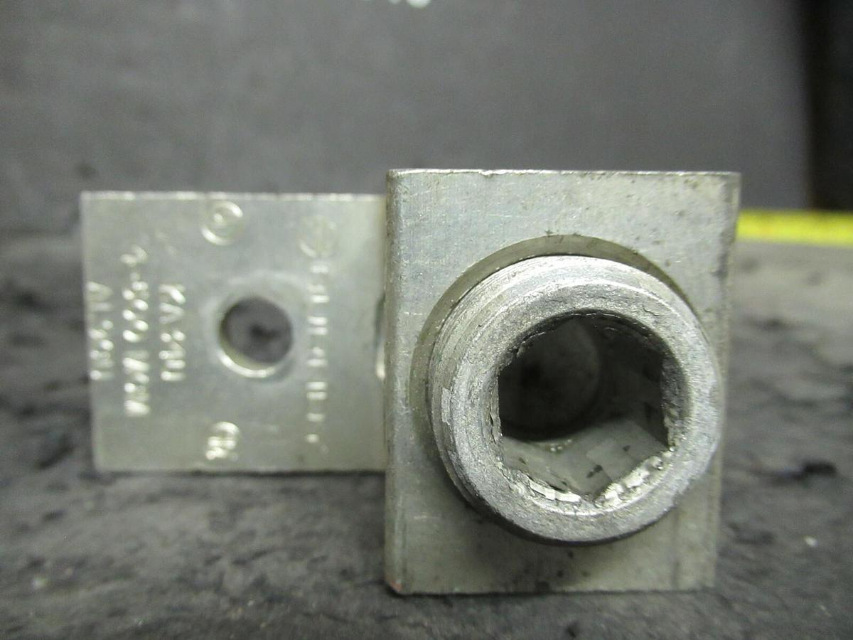 Used (3) QTY BURNDY KA34U 1 (SINGLE) BARREL MECHANICAL CONNECTOR LUG TAP 500 MCM - 4