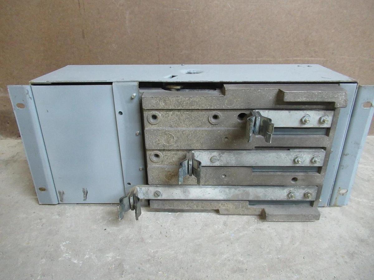 Used SQUARE D QMB SAFLEX UNIT QMB-3620-J 200 AMP 600 VAC 3-POLE 3-PHASE 125 HP