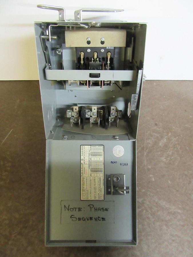 Used GE FUSIBLE BUS/BUSS PLUG AC462R 60 AMP 600 VOLT 4-WIRE 3-PHASE 50 HP STYLE: 3