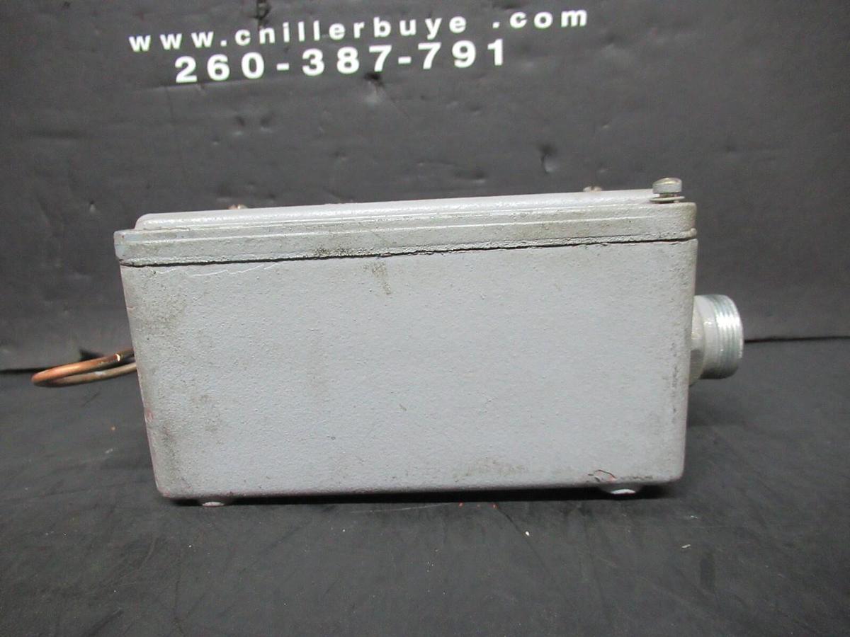 Used ALLEN-BRADLEY TEMPERATURE CONTROL SWITCH 837-A5 24-600 VAC @ 125 VA NEMA 4, 13