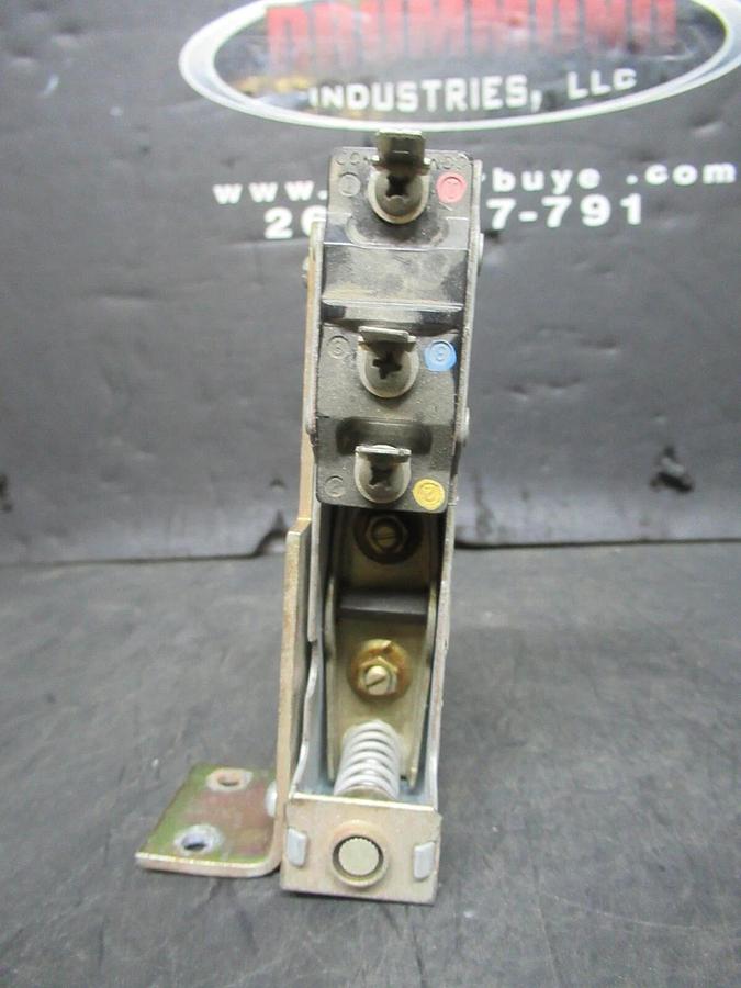 Used JOHNSON CONTROLS / CARRIER DIFFERENTIAL PRESSURE CONTROL HK06CC004 / P12AE-1