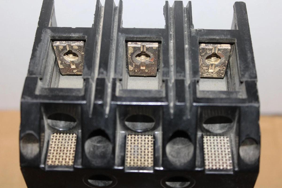 Used ITE CIRCUIT BREAKER ET4036 70 AMP 600 VAC 3-POLE ET-100 F-FRAME **WARRANTY**