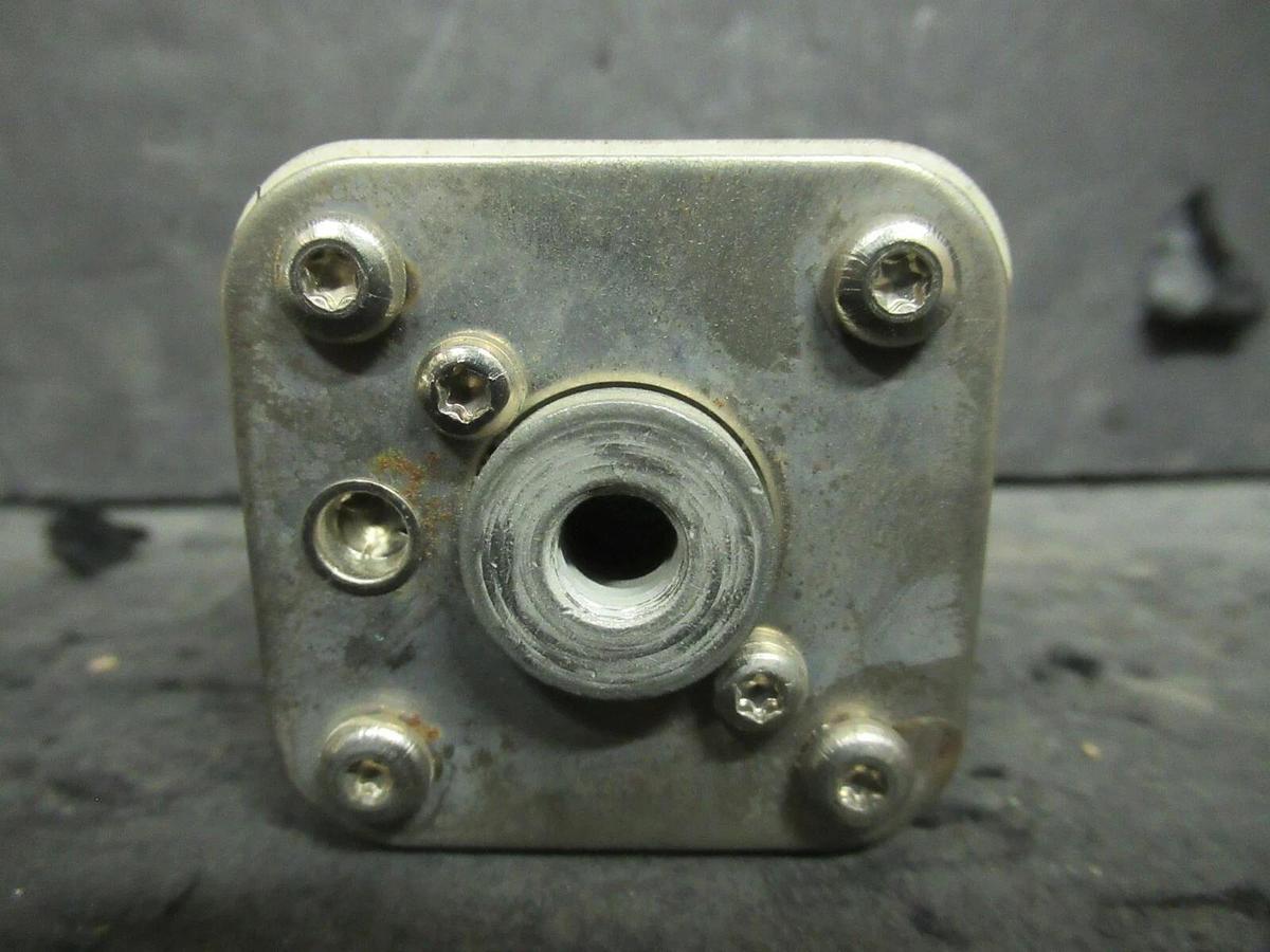 Used (1) EATON BUSSMANN 170M3415 200 AMP 700 VAC 660 V IEC FUSE 1*B/50 WARRANTY