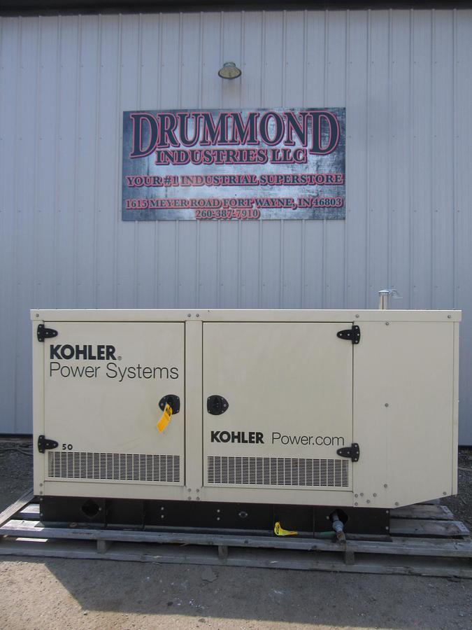 Used 50 KW GENERATOR KOHLER 5.0 NATURAL GAS / LP 120/208V 3 PH 347 HRS ENCLOSED VIDEO