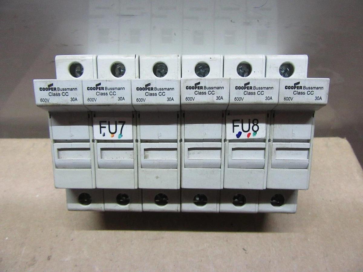 Used LOT OF 2 BUSSMANN FUSE HOLDER CHCC 600 VOLT 30A 50/60 HZ 3-POLE CLASS CC FUSES
