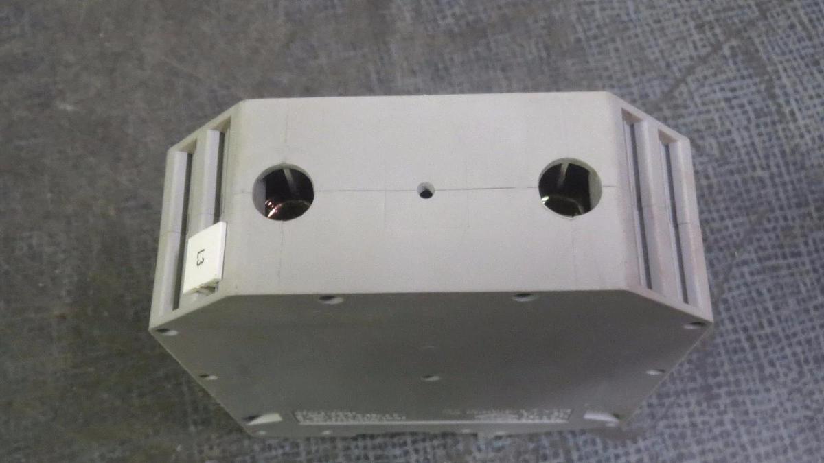 Used PHOENIX CONTACT TERMINAL BLOCK 1000V // 380 AMP 600V MODEL: UKH240