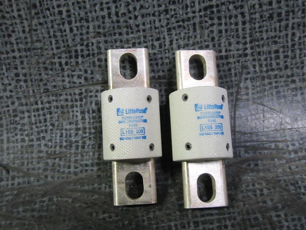 (1) LITTELFUSE SEMI-CONDUCTOR 200A 150 VAC 100 VDC L15S200 NO BOX