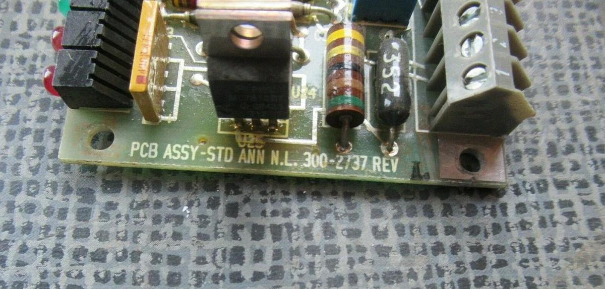 Used ONAN CIRCUIT BOARD 332-2644 REV B / 300-2/37 REV A **WARRANTY INCLUDED**