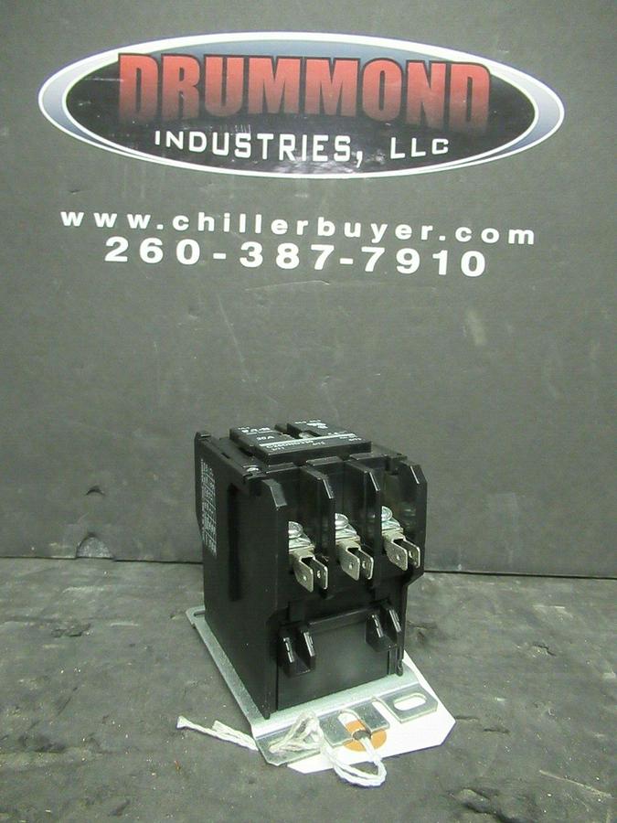 Used EATON CONTACTOR C25DND330 SER. D1 30 AMP 600 VAC 3 POLE COIL: 120 VAC 15 HP