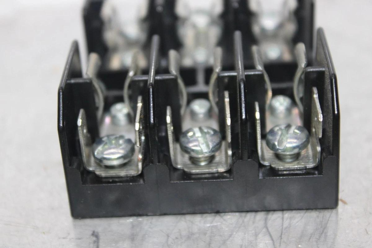 Used BUSS FUSE HOLDER BM6033SQ 30 AMP 600 VOLT 3-POLE **WARRANTY INCLUDED**