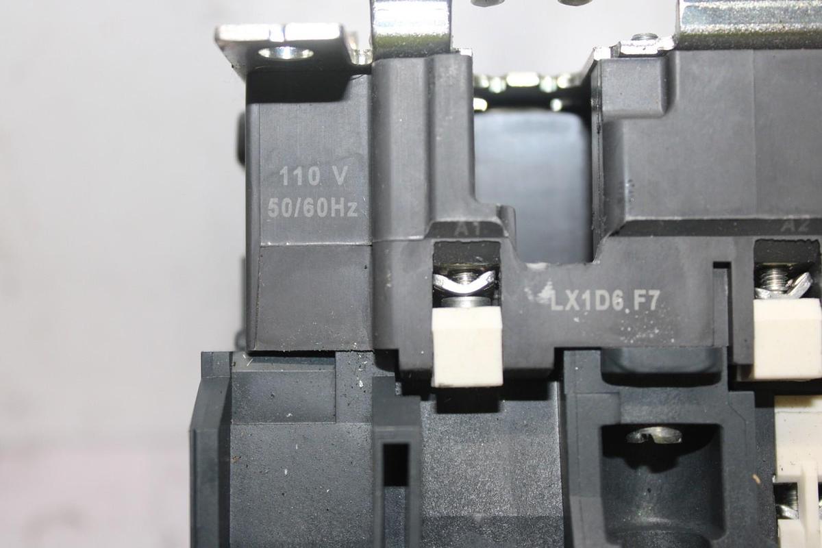 Used SCHNEIDER CONTACTOR LC1D80 110 AMP 600 VAC 60 HP 3-PHASE 3-POLE COIL: 110 VOLT