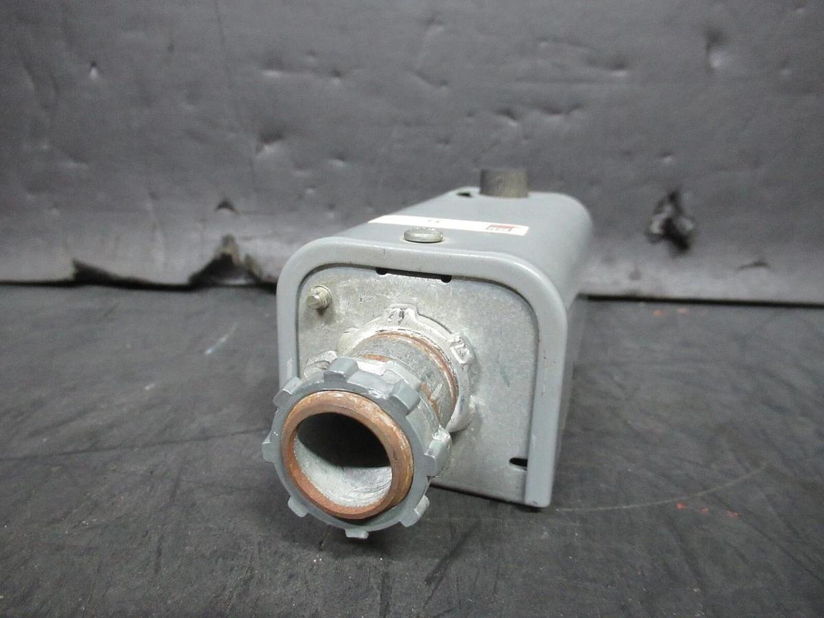 Used JOHNSON CONTROLS THERMOSTAT A19BBC-2 240 VOLT 16 AMP **WARRANTY INCLUDED**