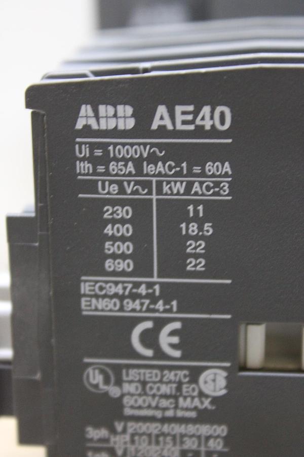 Used SIEMENS CIRCUIT BREAKER B330H 30 AMP 240 VAC 3-POLE