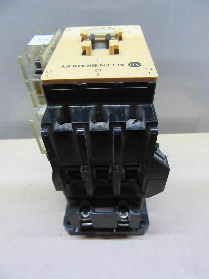 Used ALLEN BRADLEY CONTACTOR 100-A38N*3 600 VOLT 38 AMP 30 HP COIL: 110/120 VOLT