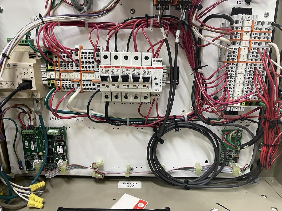 Used TRANE RETROFIT TRACER ADAPTIVIEW CHILLER CONTROL CVHE320 W/ TOUCHSCREEN DISPLAY